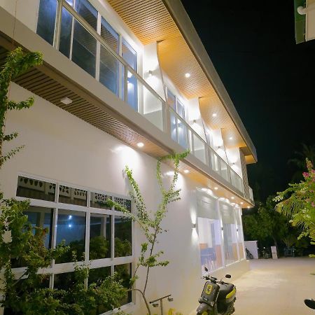Arora View Hotell Maafushi Exteriör bild